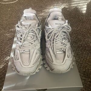 Balenciaga tracks triple grey